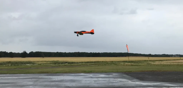 Ron Gray, Xtra Wot maiden