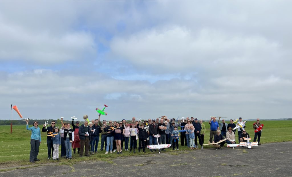 Happy participants. Envira Gallery. Also used as thumbnail to 3 in 1 photo reports, May 2023